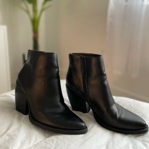 Black - Madden Girl - Block Heel Boot